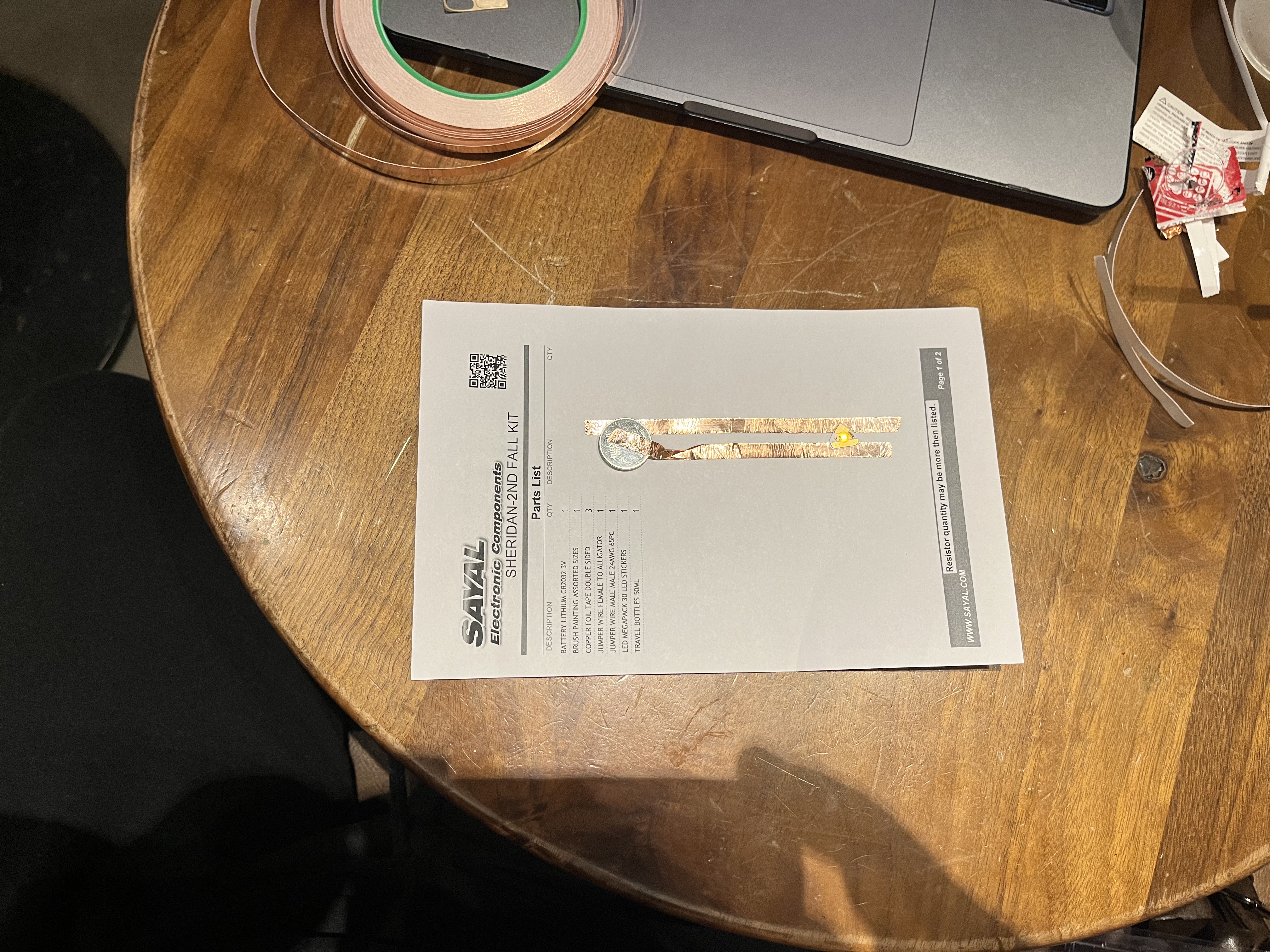 I noticed i had to press down on the battery, It definitely needed tape or something to hold it down instead of my fingers